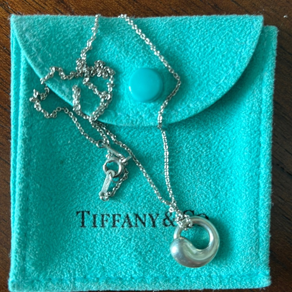 Tiffany & Co Elsa Peretti Eternal Circle Pendant discontinued